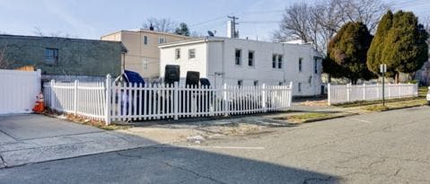 Building Photo - 882 Amboy Ave