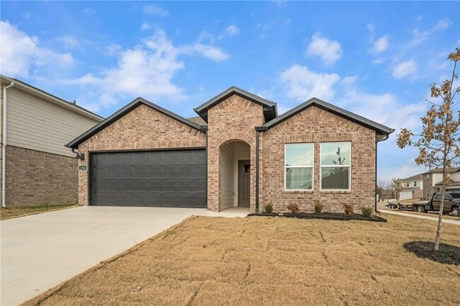 Building Photo - 114 S Maroon Ave