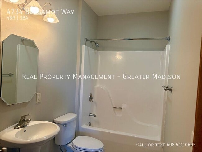 Building Photo - 4734 Bergamot Way