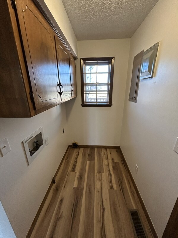 Building Photo - 902 S 17th St