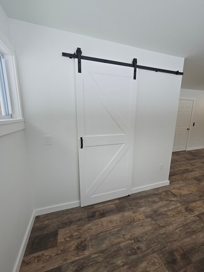 Building Photo - 111 Zandhoek Rd