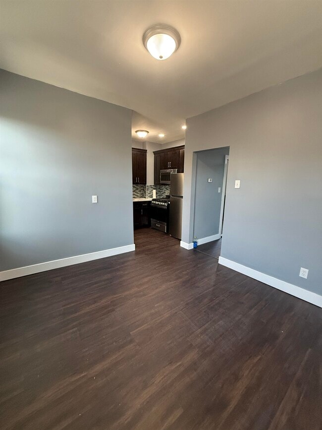 Building Photo - 205 Duncan Ave