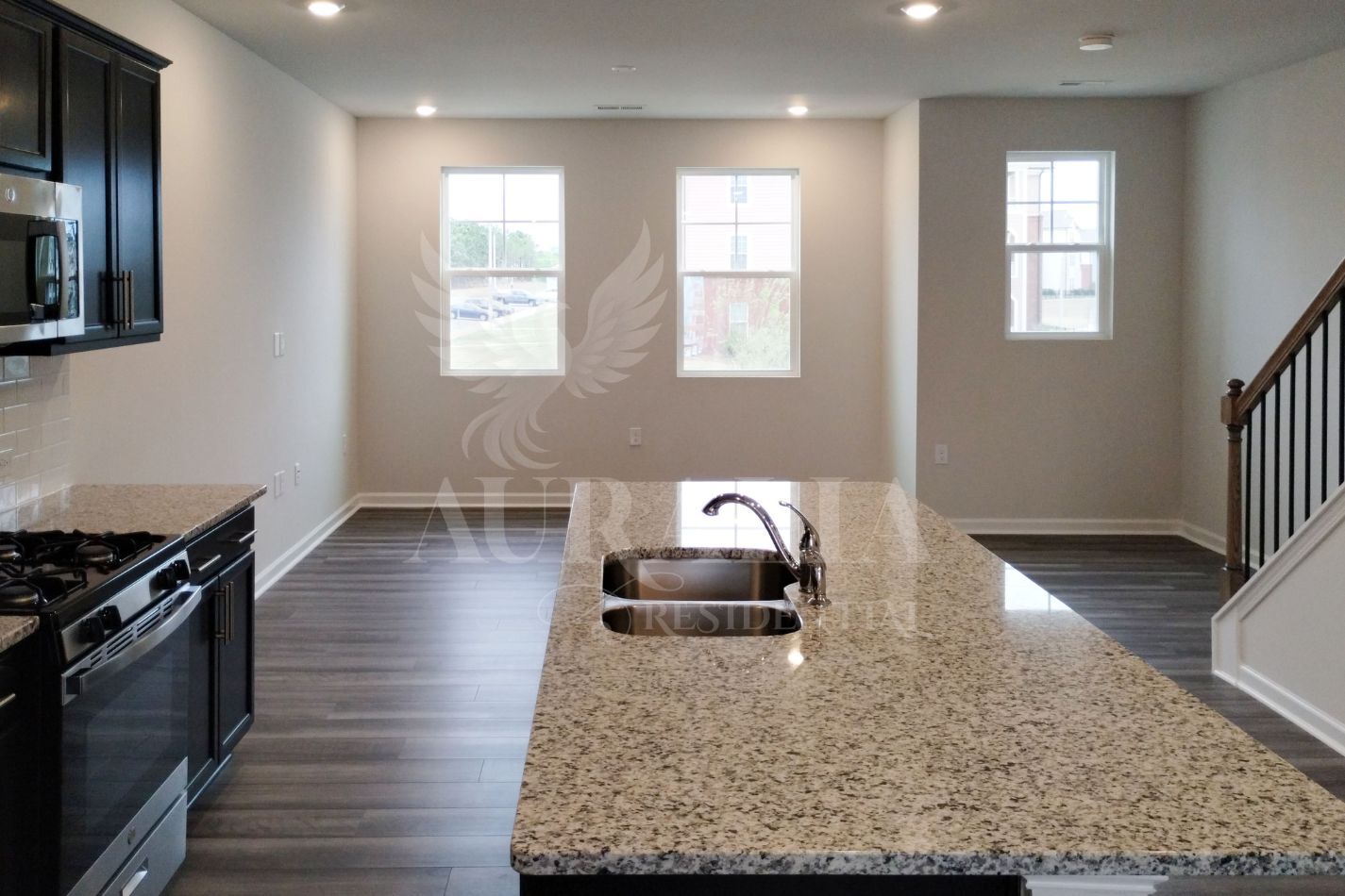 Building Photo - 2405 Kasota Ln