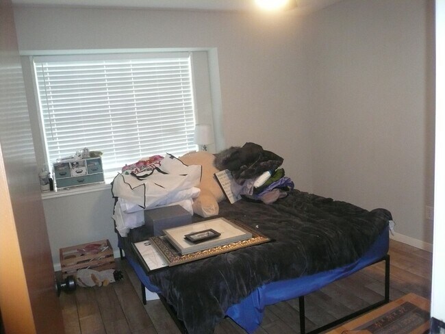 Building Photo - 2803 Green Fields Dr
