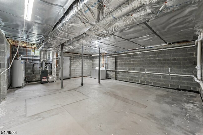Building Photo - 26 DeCroce Ct