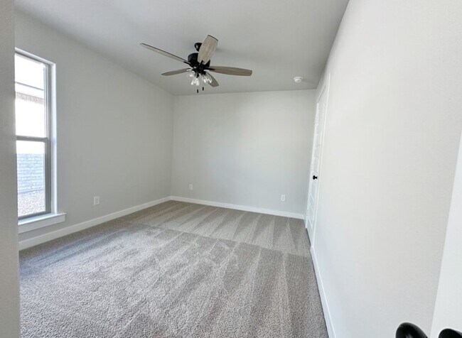 Building Photo - 309 Panhandle Dr