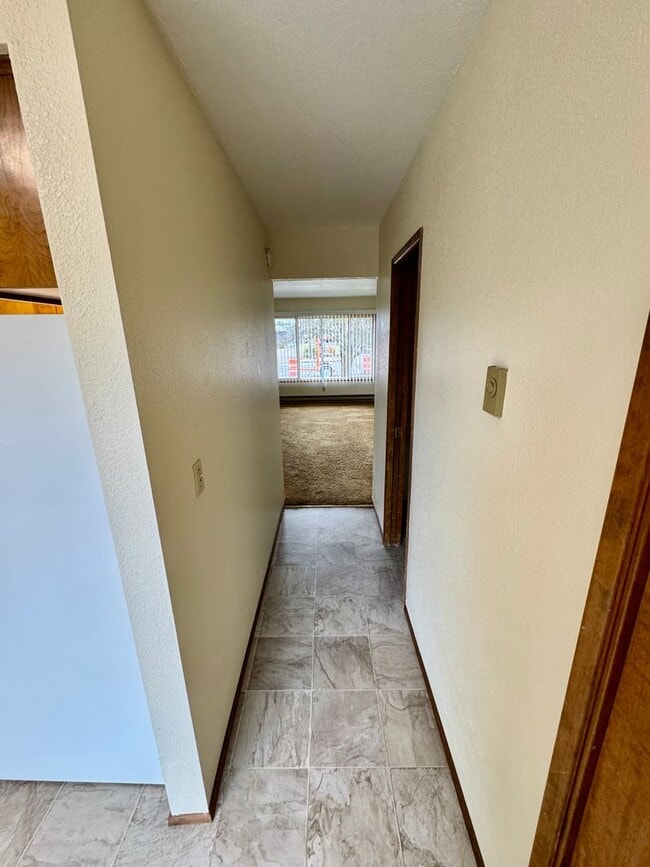 Building Photo - 1127-1129 Applegate Street