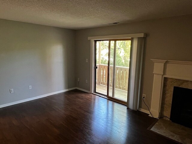 Primary Photo - 5305 Ravens Crest Dr