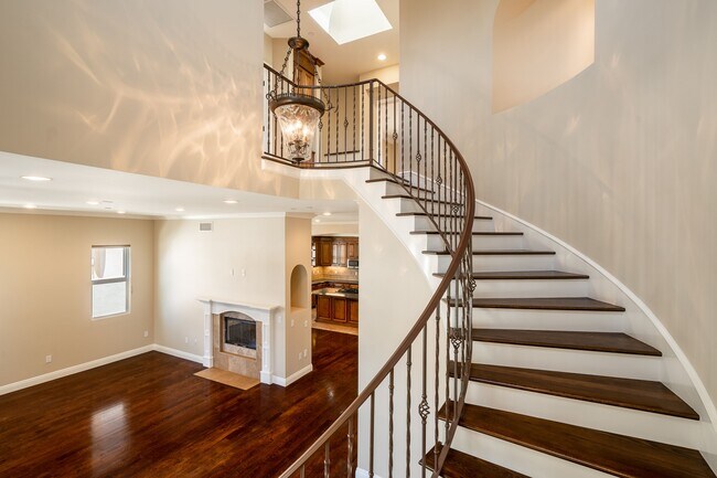 Building Photo - 3838 Tilden Ave
