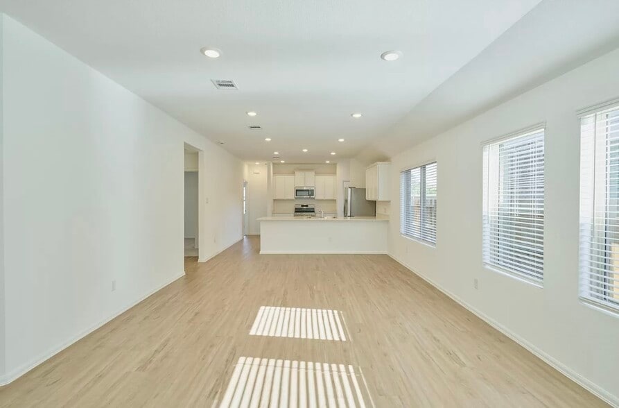 Building Photo - 6313 Barrington Cliff Trl