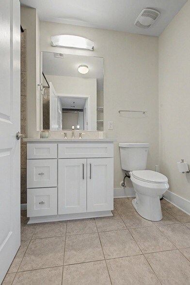 Building Photo - 415 Church St