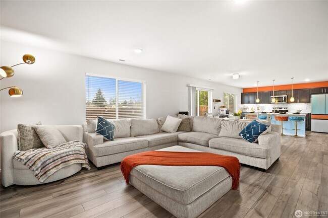 Building Photo - 15153 Prescott Lp SE