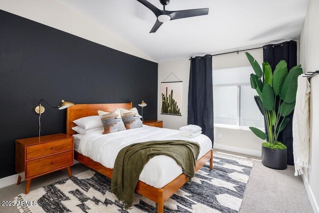 Building Photo - 6174 E Janice Wy