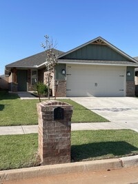 Building Photo - 2544 NW 199th St