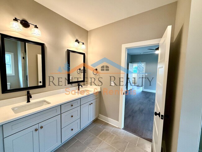 Building Photo - Charming Newer Construction Home with Garage & Fenced Yard