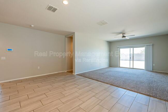 Building Photo - 3032 N 310th Ln