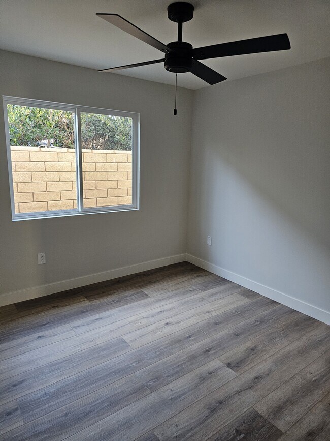 Building Photo - 11204 Sylvan St