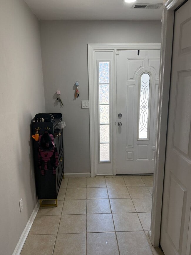 Building Photo - Rosemont Forrest-Three Bedroom End Unit Townhome