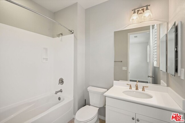 Building Photo - 4928 Princess Dr