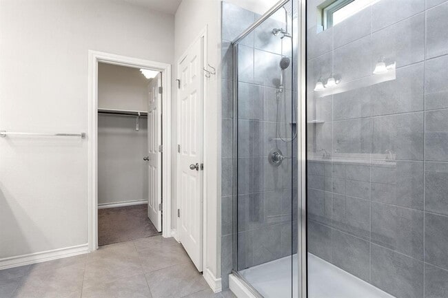 Building Photo - 12104 Cimaizon Dr