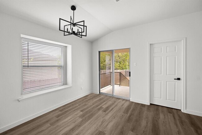 Building Photo - 15000 Sassafras Trail