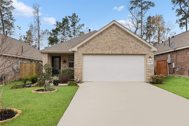 Building Photo - 10417 Pineland Dr
