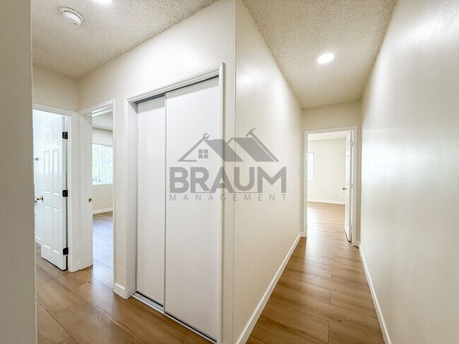 Building Photo - 13129 Oxnard St