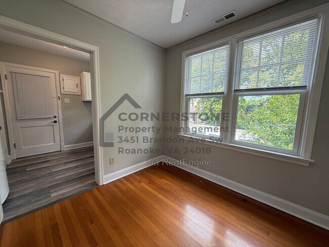 Building Photo - 353 Highland Ave SW