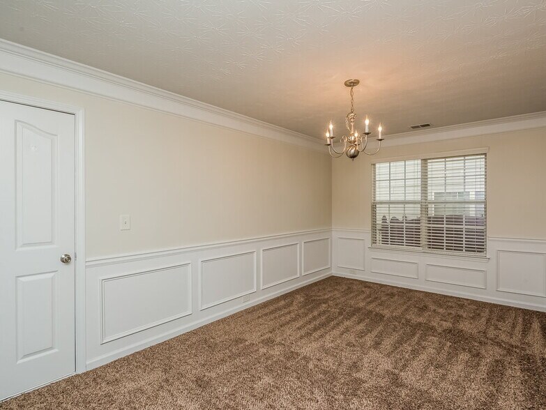 Building Photo - 70 Stony Oak Dr