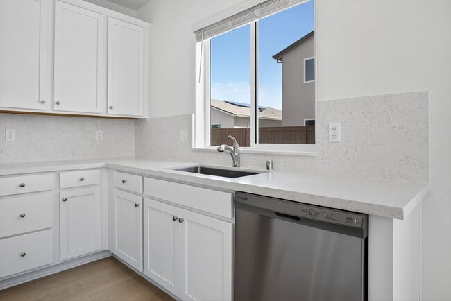 Building Photo - Brand New 4br Home - Waterways at Westlake