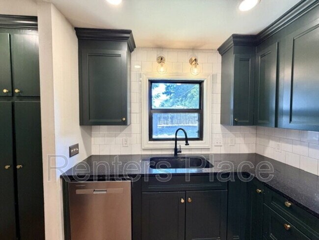 Building Photo - 1531 S Gary Pl