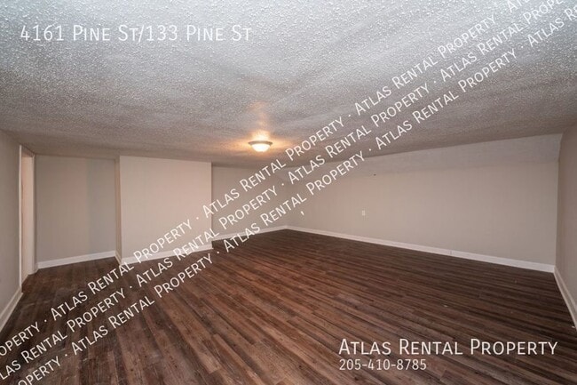 Building Photo - 4161 Pine St