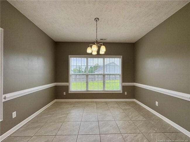 Building Photo - 250 Bayleaf Dr