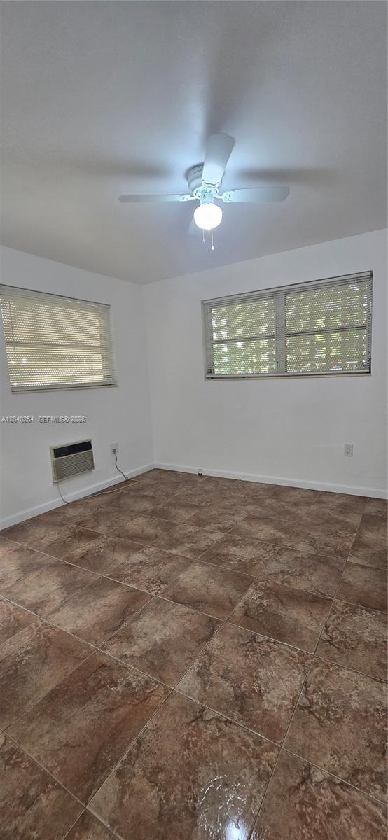 Building Photo - 201 SW 30th Ct