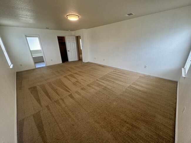 Building Photo - 8755 Sunview Park