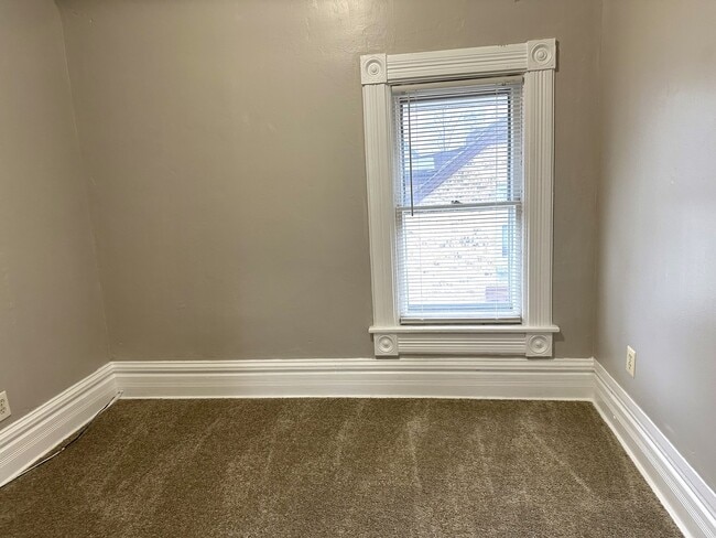 Building Photo - 441 Addison St