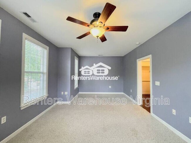 Building Photo - 446 Blue Beech Way