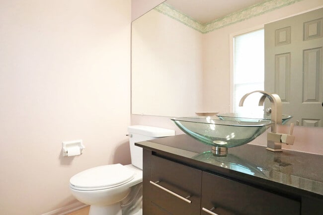 Building Photo - 966 N Auburn Woods Dr