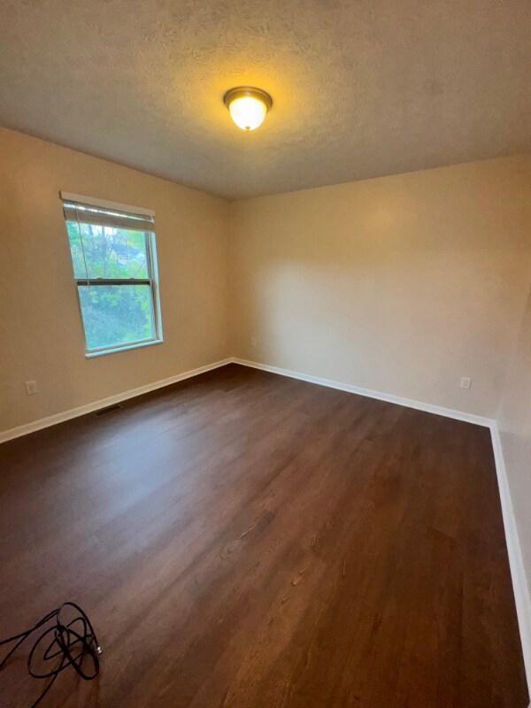 Building Photo - 983 Bandanna Dr