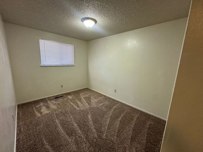 Building Photo - 1395 Carville Dr