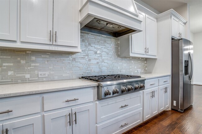 Building Photo - 6208 Exeter Ave