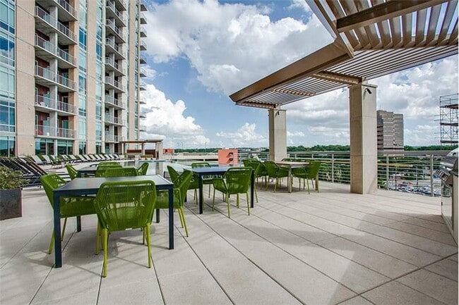 Building Photo - 216 Barton Springs Rd