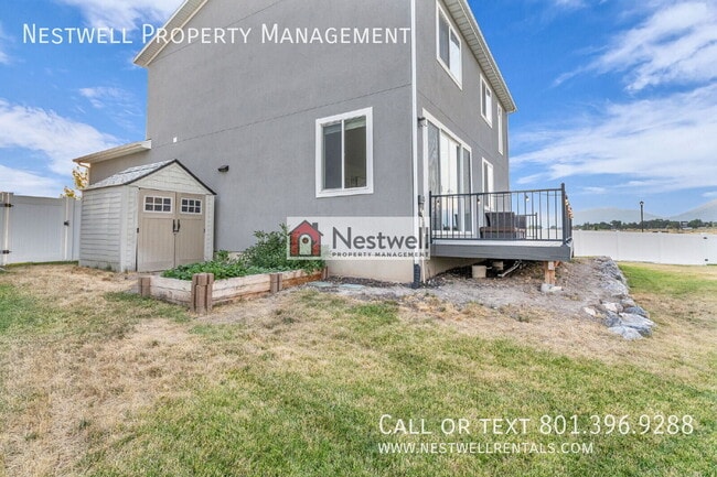 Building Photo - 1836 N Willet Dr