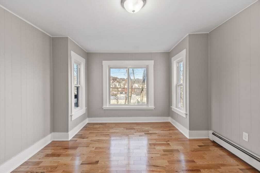 Building Photo - 90 Leighton St