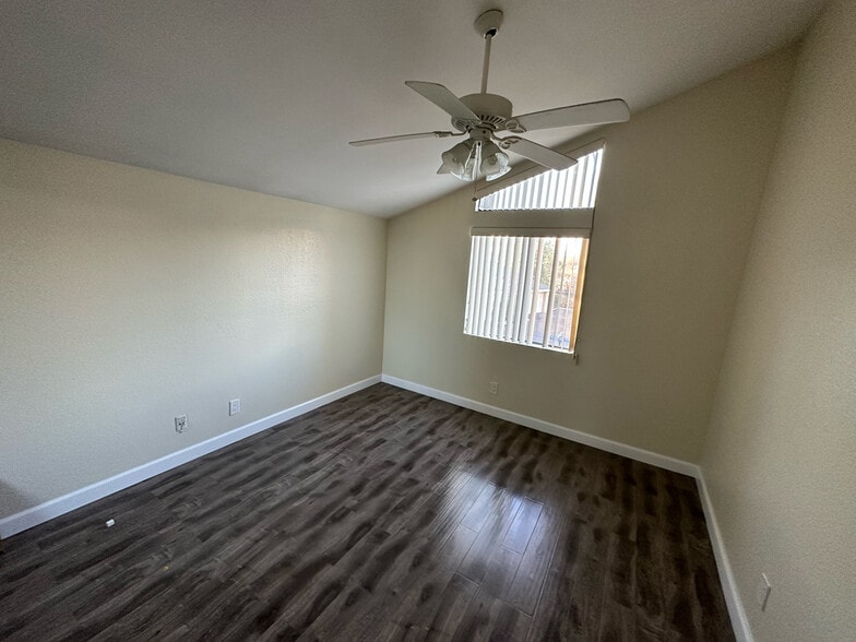 Building Photo - 23215 Kimmore Ter