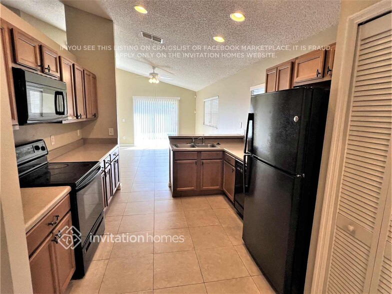 Building Photo - 256 Morning Creek Cir