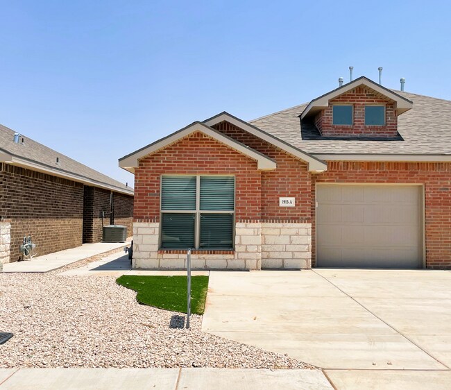 Primary Photo - Stunning Home Located in Northwest Corrido...
