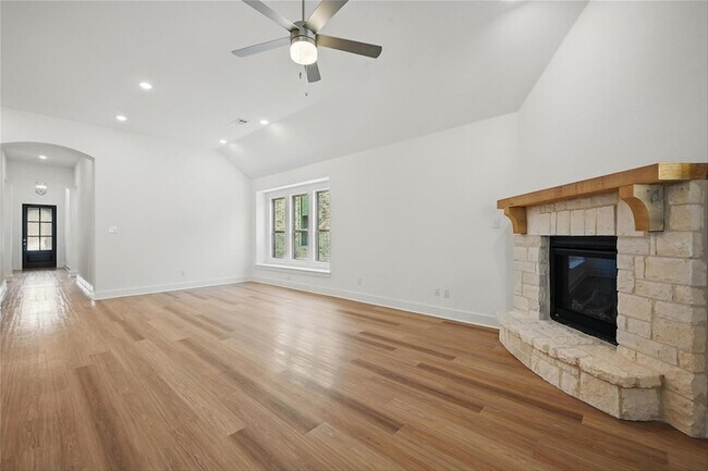 Building Photo - 5060 Westhaven Cir