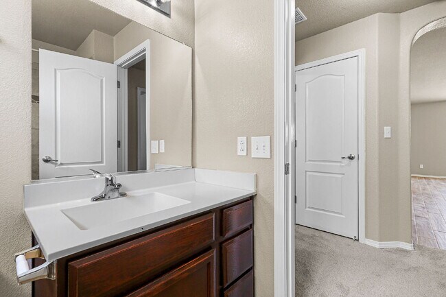 Building Photo - "Charming 3-Bed, 2-Bath Oasis on Dust Storm Lane – Spacious 1,596 Sq Ft Home in El Paso!"
