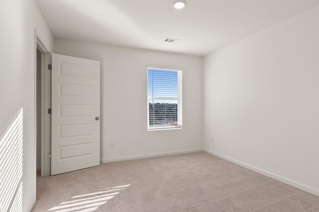 Building Photo - New Construction in the Heart of Northport - Available Now